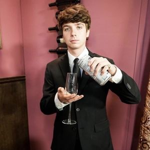 Meet your Posher, Ella